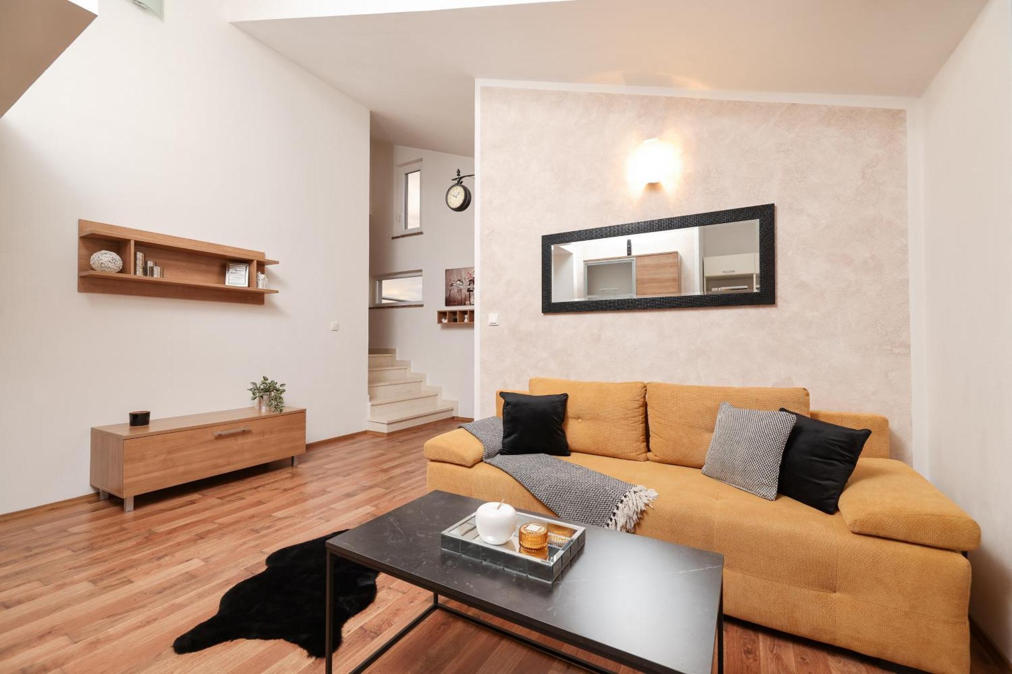 Apartments Anita Nin Bagian luar foto
